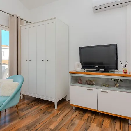 Nikolic Apartment *